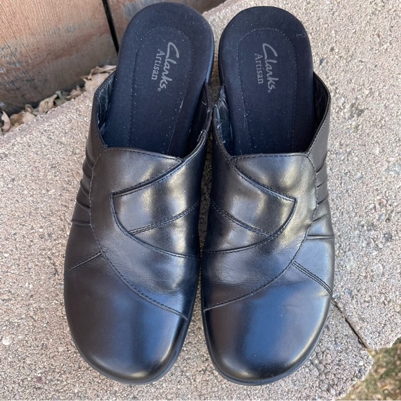 CLARKS Women’s Black Leather Artisan Slip On Lightweight Clog Size 9 Narrow - Picture 3 of 11
